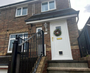 Fully modernised house, sleeps 8,